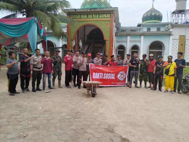 Dalam Menyambut HUT Bhayangkara ke 78 THN, Kapolsek Reteh Mengadakan Bakti Sosial